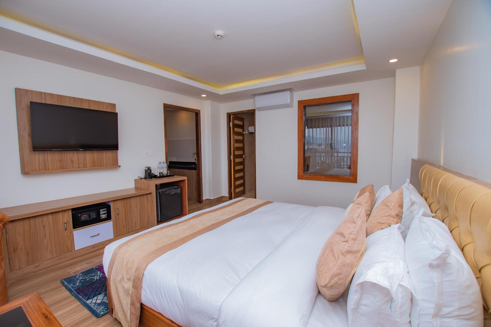 Hotel Pokhara Village & Spa Eksteriør billede