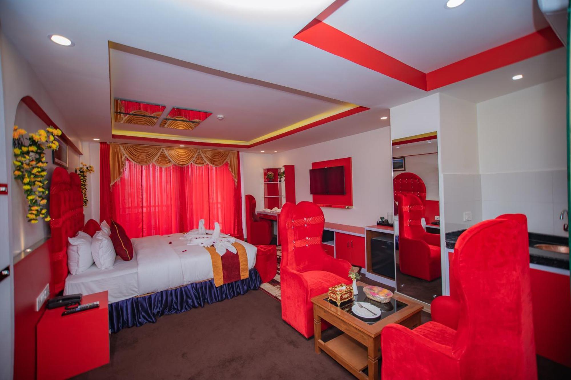 Hotel Pokhara Village & Spa Eksteriør billede