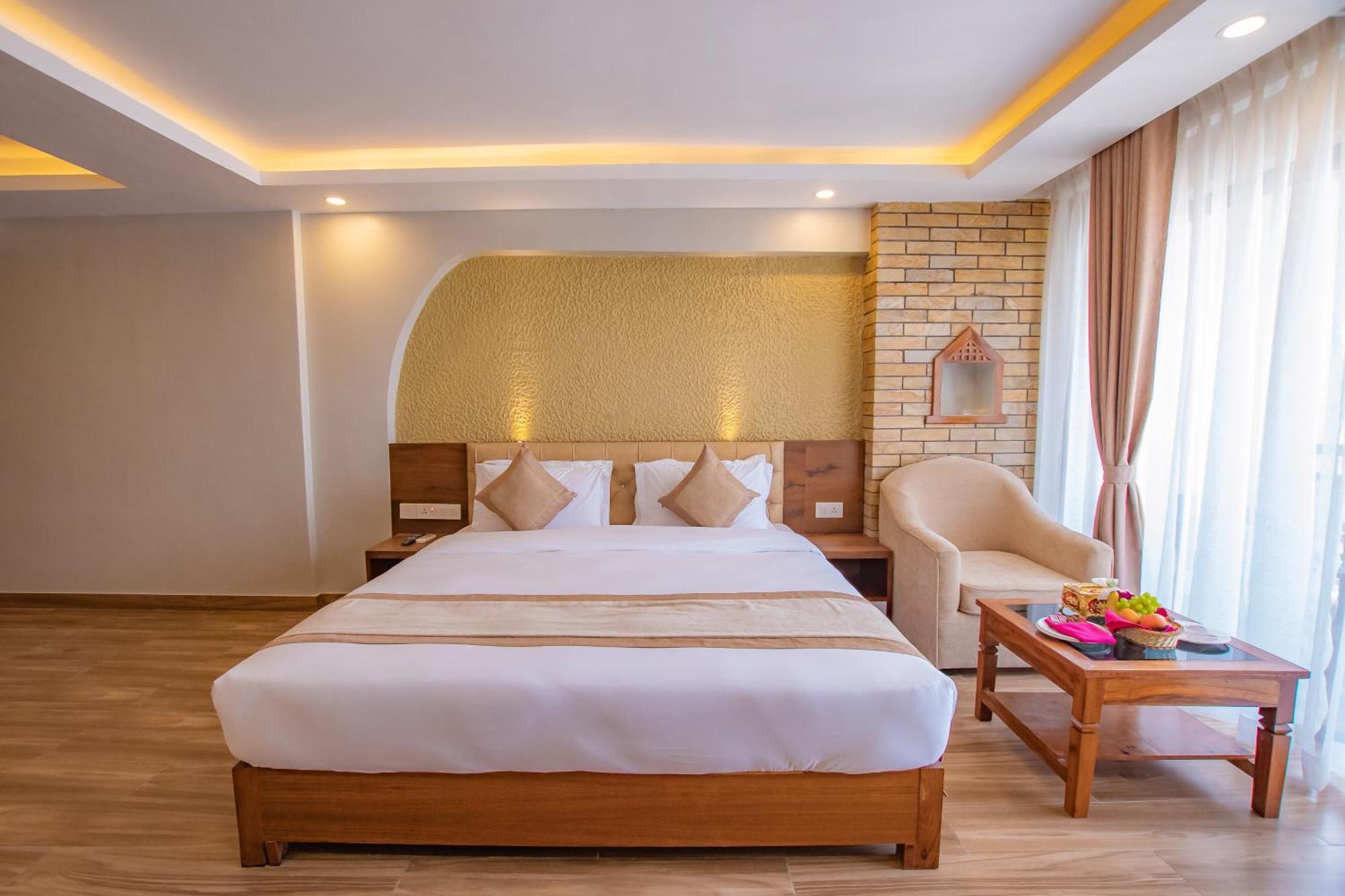 Hotel Pokhara Village & Spa Eksteriør billede