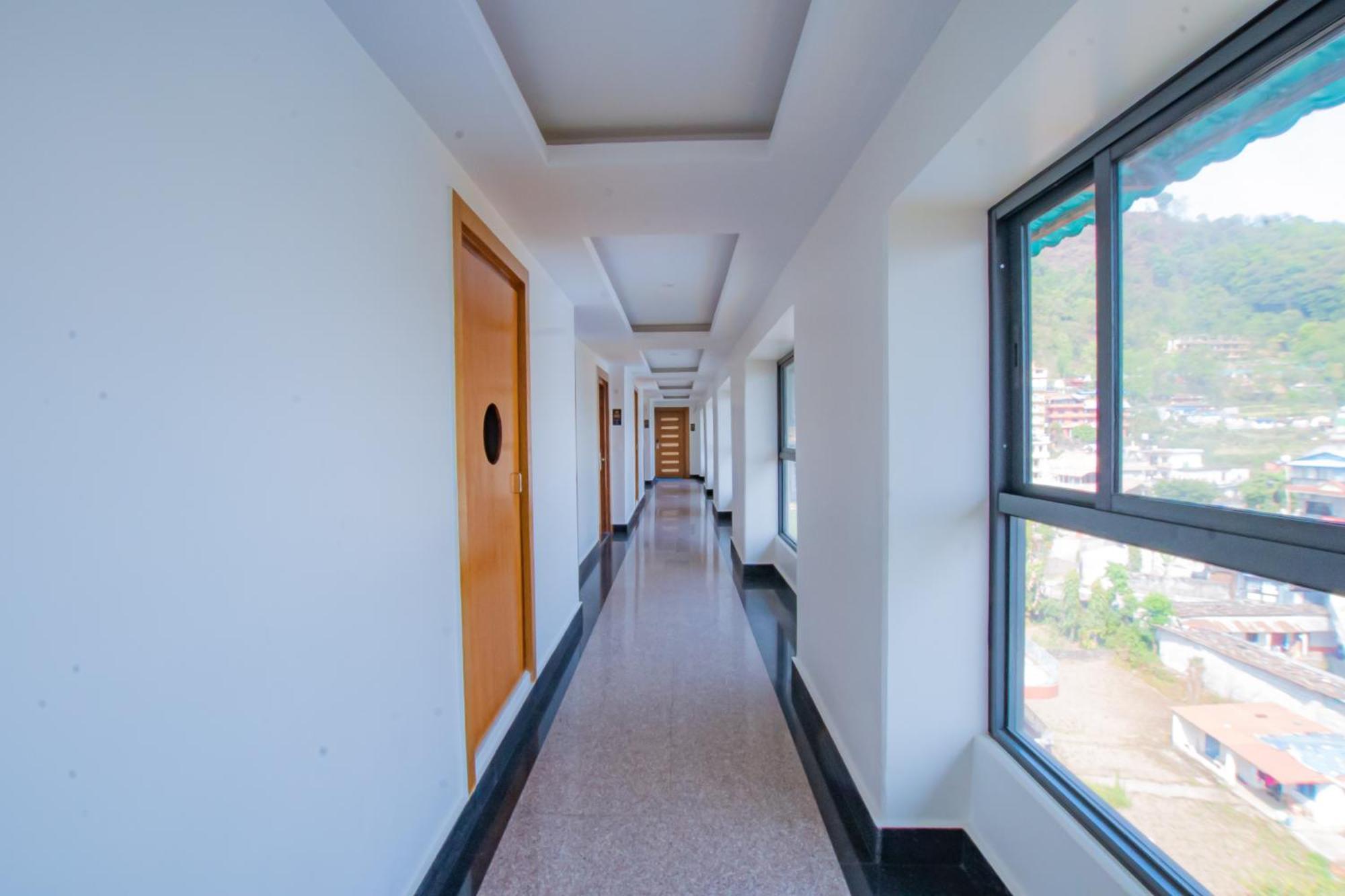Hotel Pokhara Village & Spa Eksteriør billede