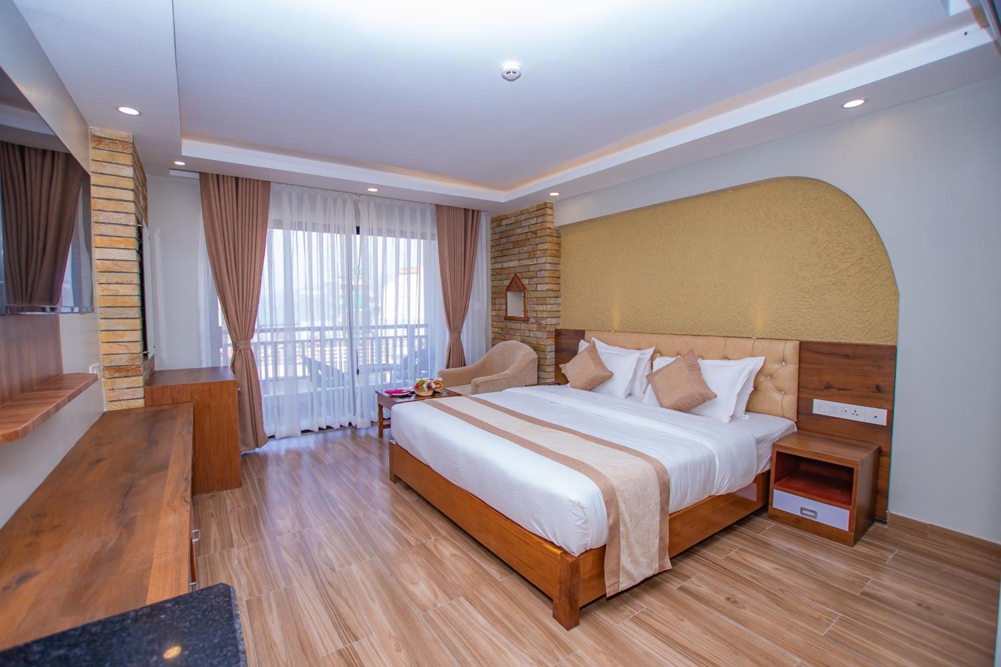 Hotel Pokhara Village & Spa Eksteriør billede