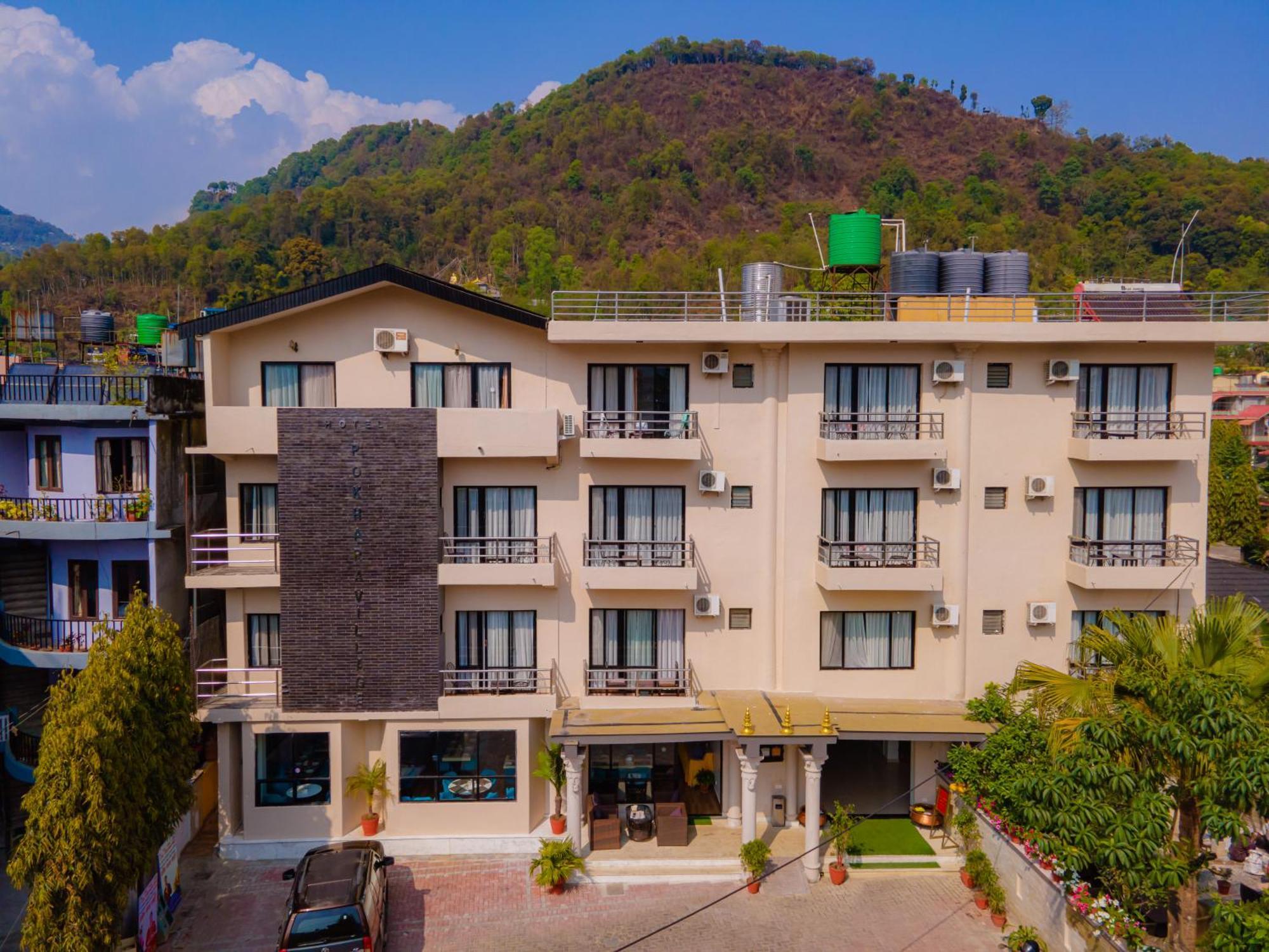 Hotel Pokhara Village & Spa Eksteriør billede